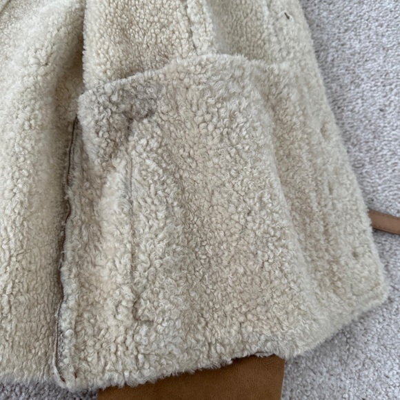 GUCCI Shearling Leather Jacket w/ Belt - Picture 10 of 10